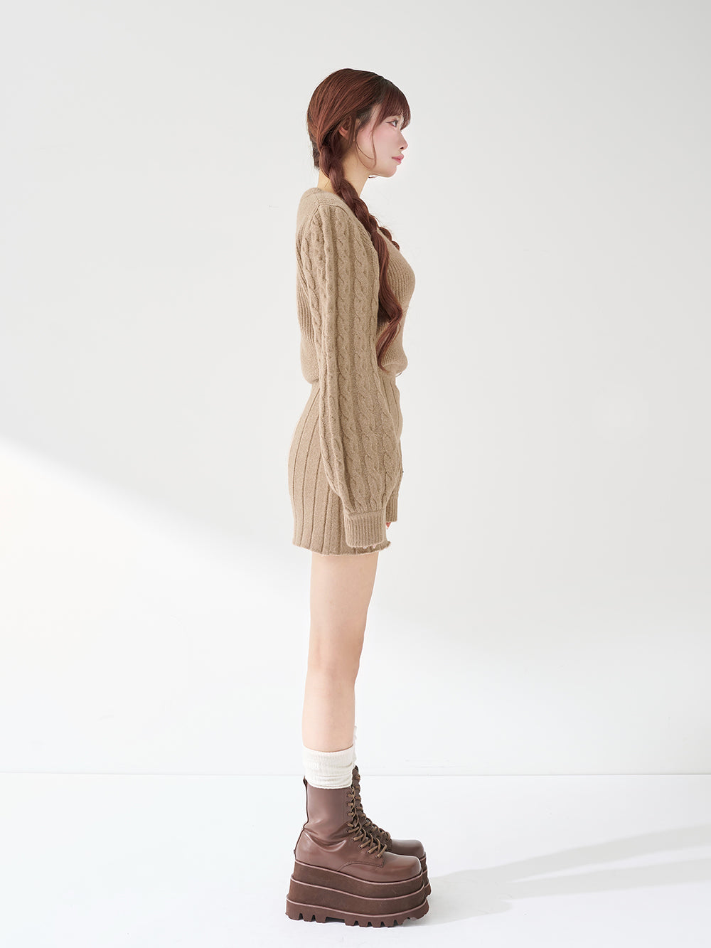 モデル:158cm(着用サイズ:FREE 着用カラー:BEG)