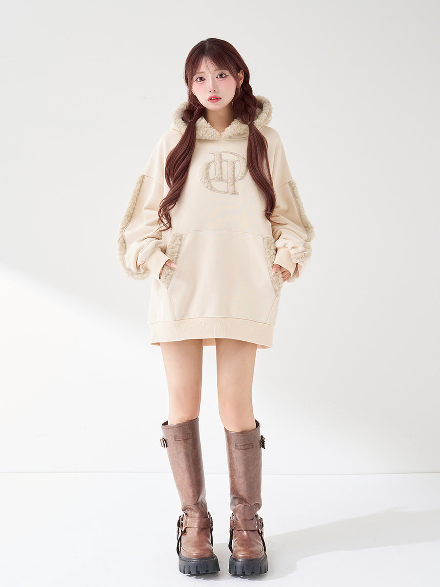 モデル:163cm(着用サイズ:FREE 着用カラー:IVO)