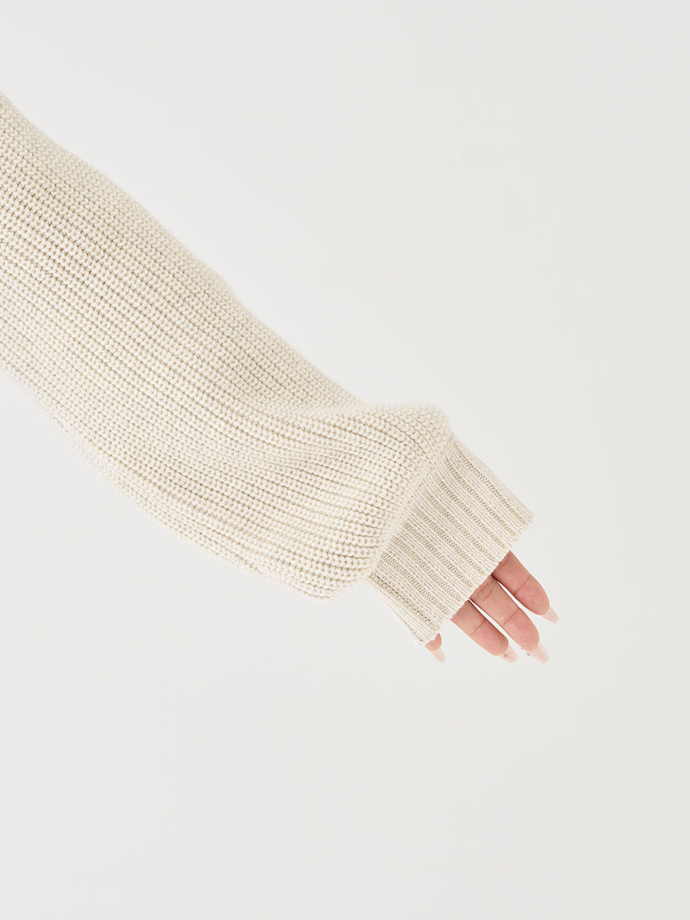 モデル:158cm(着用サイズ:FREE 着用カラー:IVO)
