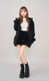 モデル:158cm(着用サイズ:FREE 着用カラー:BLK)