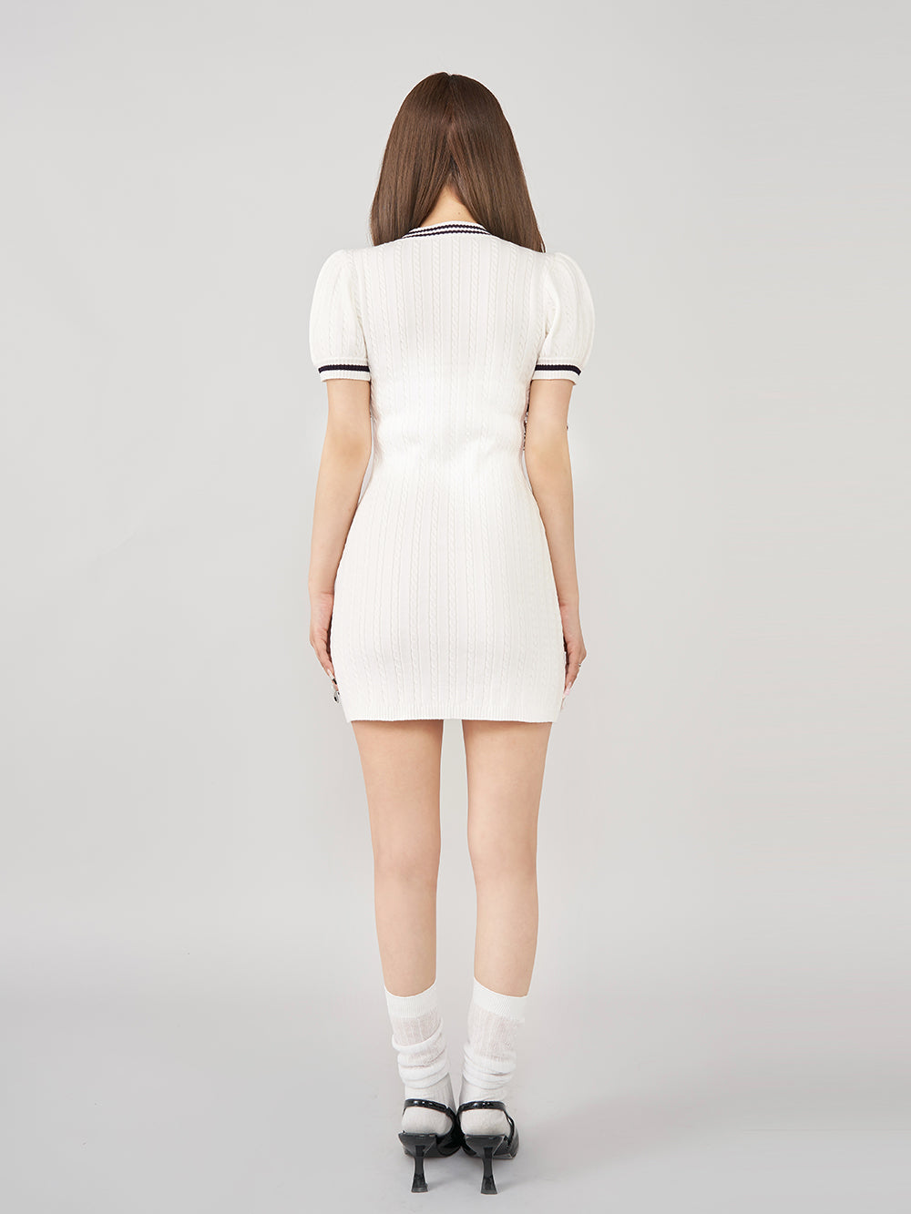 モデル:158cm(着用サイズ:FREE 着用カラー:WHT)