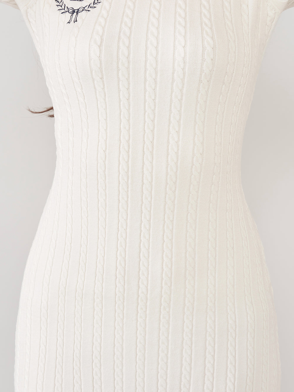 モデル:158cm(着用サイズ:FREE 着用カラー:WHT)