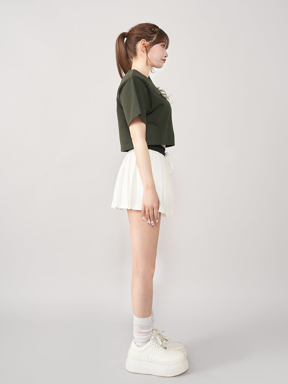 モデル:158cm(着用サイズ:FREE 着用カラー:C-GRY)