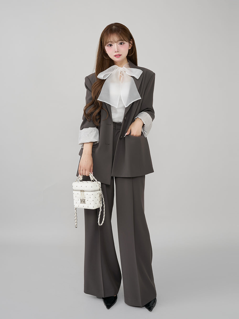 モデル:158cm(着用サイズ:FREE 着用カラー:C-GRY)