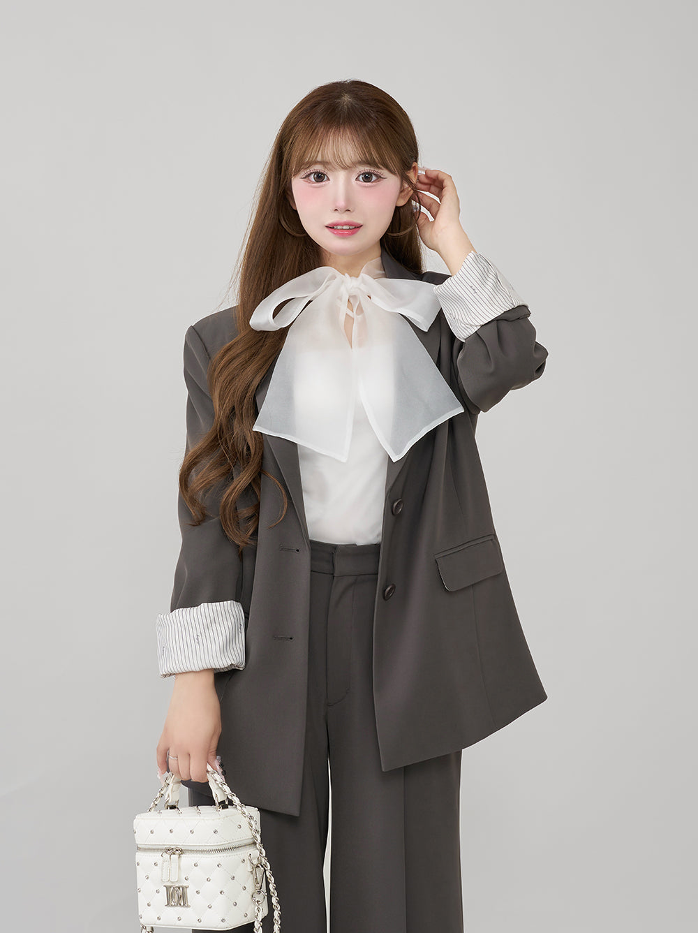 モデル:158cm(着用サイズ:FREE 着用カラー:C-GRY)