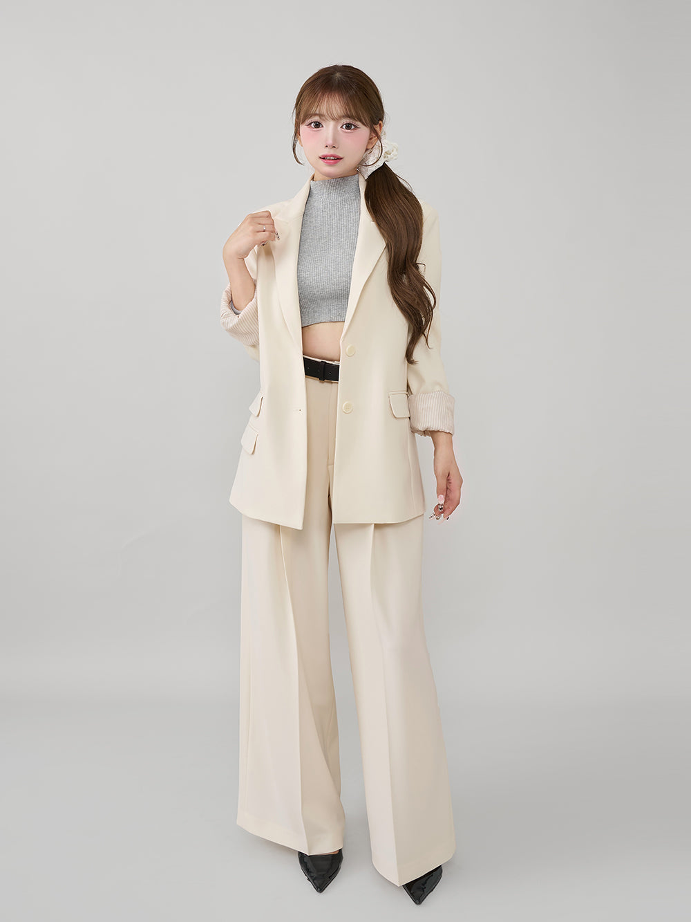 モデル:158cm(着用サイズ:FREE 着用カラー:IVO)