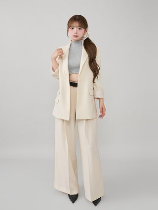 モデル:158cm(着用サイズ:FREE 着用カラー:IVO)