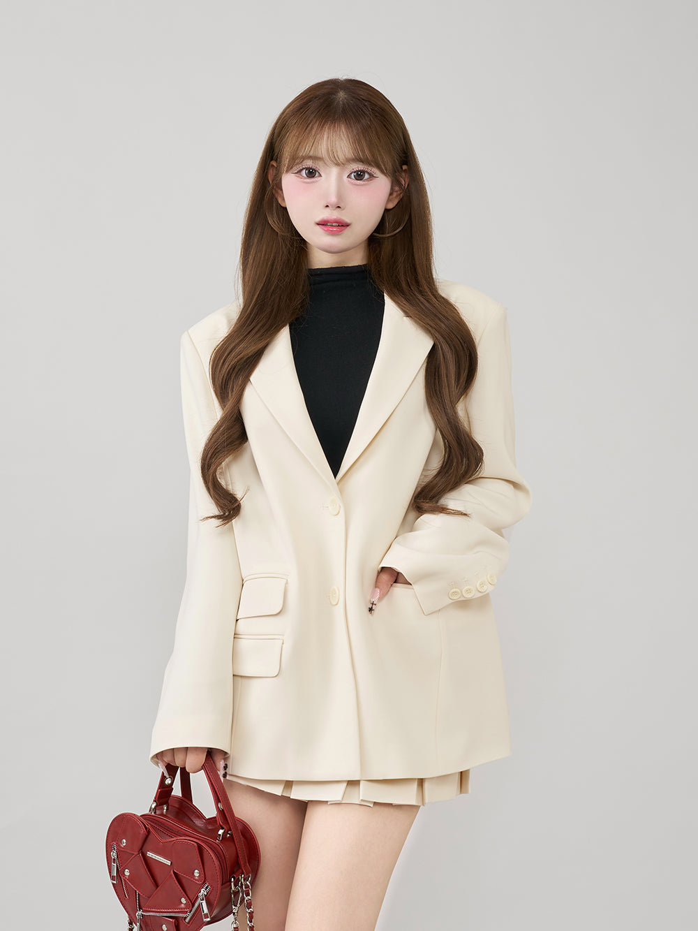 モデル:158cm(着用サイズ:FREE 着用カラー:IVO)