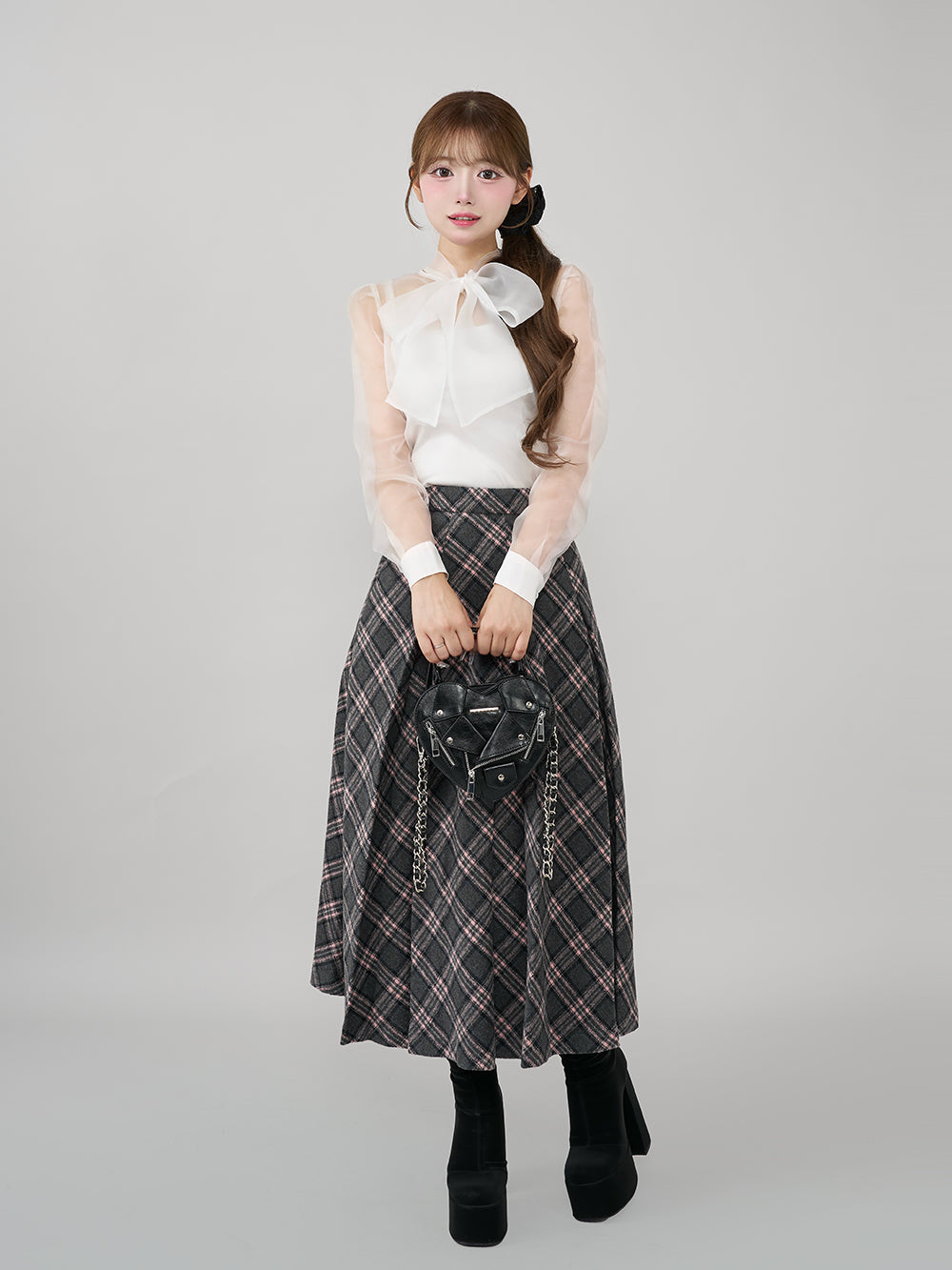 モデル:158cm(着用サイズ:FREE 着用カラー:WHT)