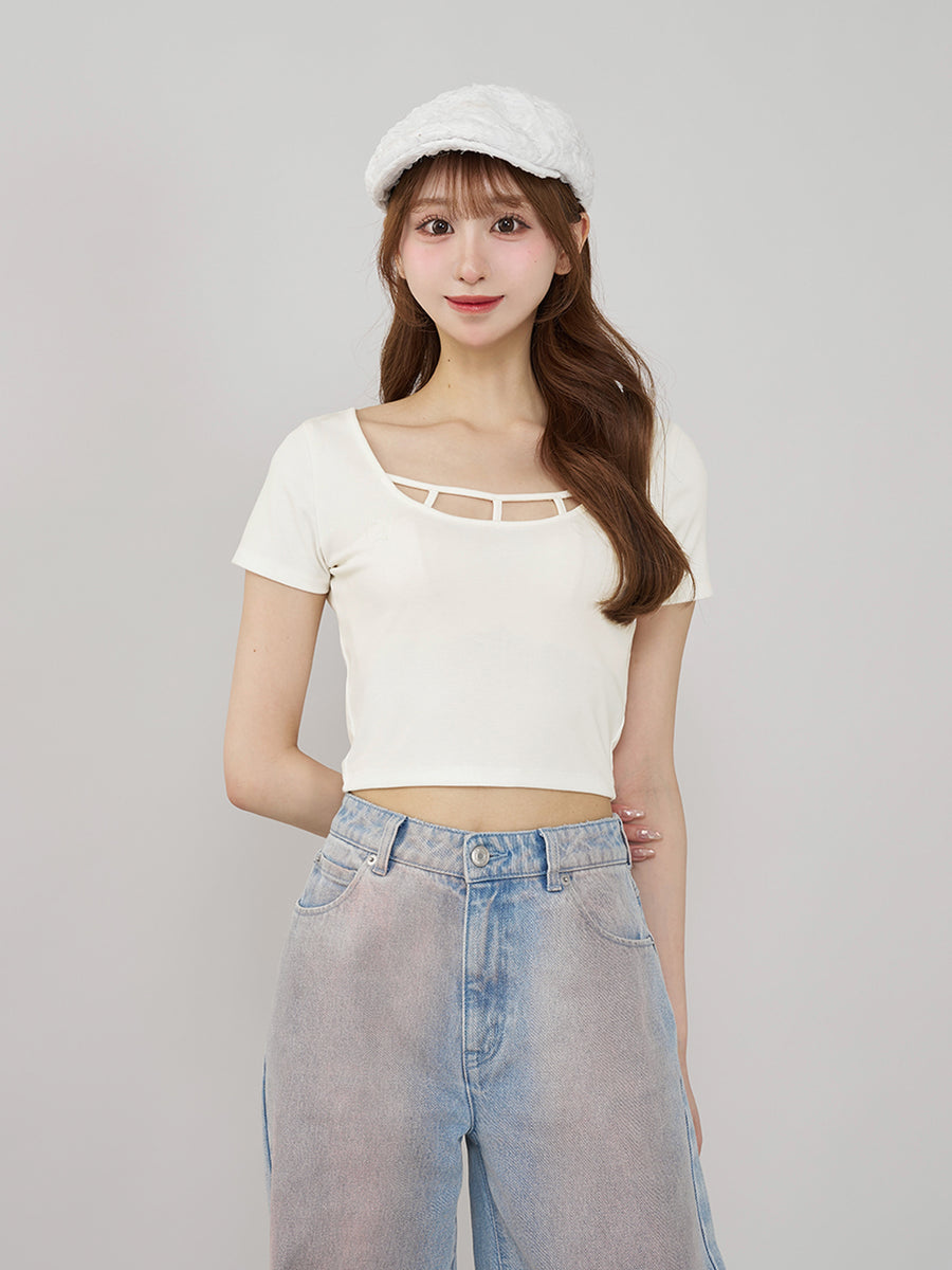 モデル:157cm(着用サイズ:FREE 着用カラー:WHT)