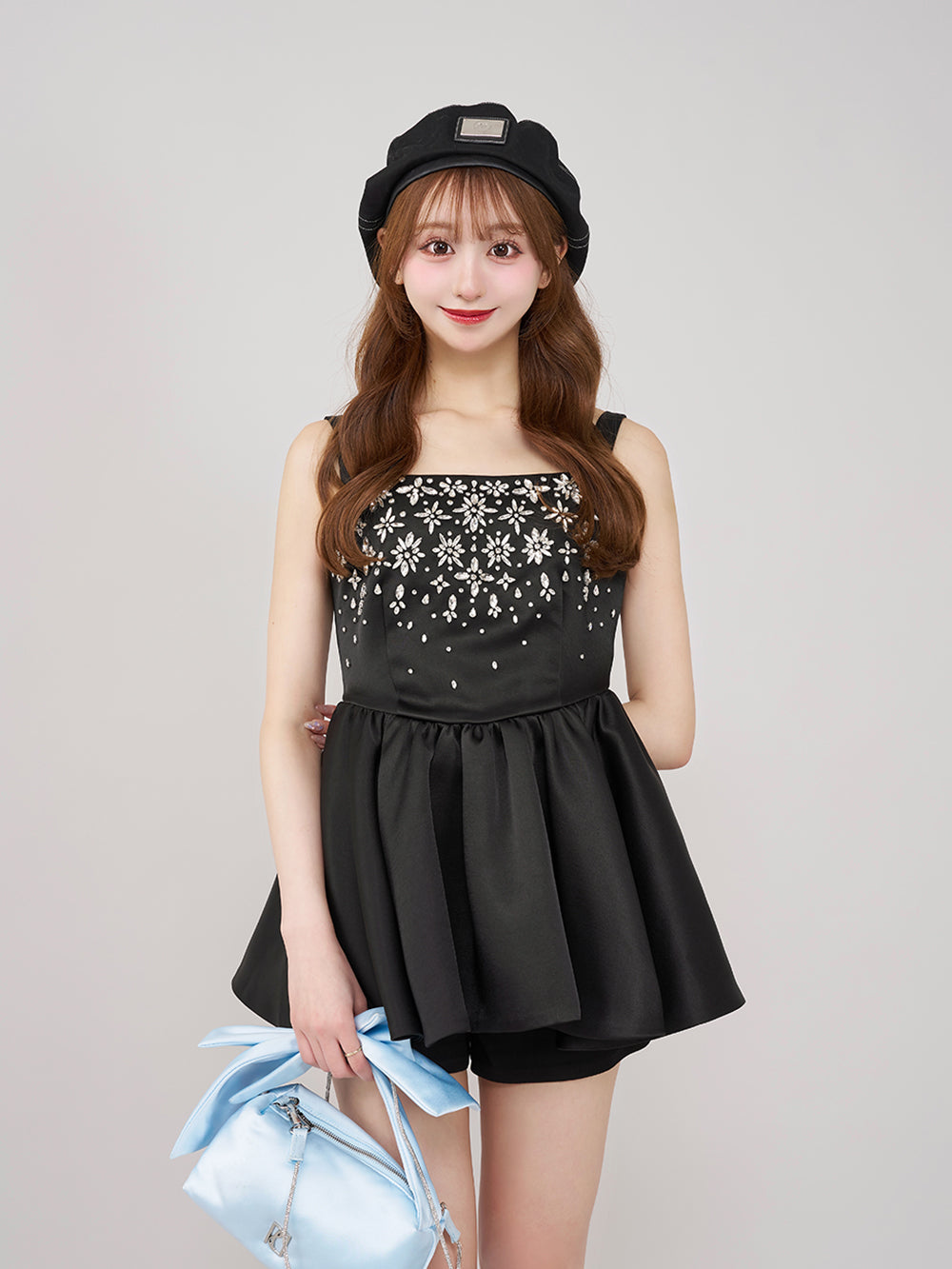モデル:157cm(着用サイズ:FREE 着用カラー:BLK)