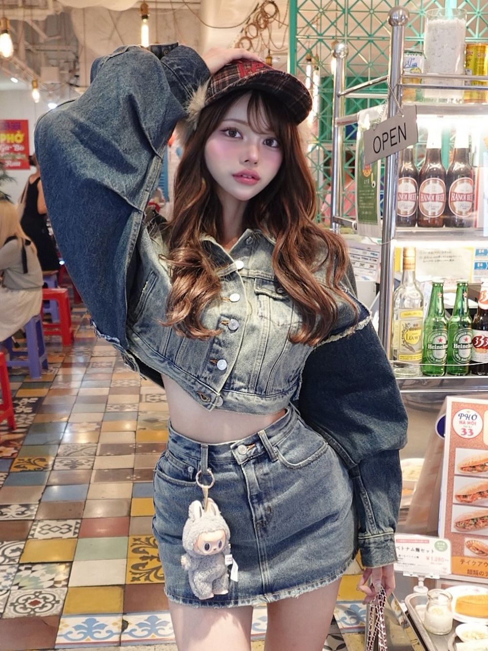 モデル:163cm(着用サイズ:FREE 着用カラー:BLU)