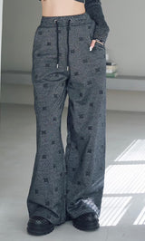 モデル:160cm(着用サイズ:FREE 着用カラー:BLK)