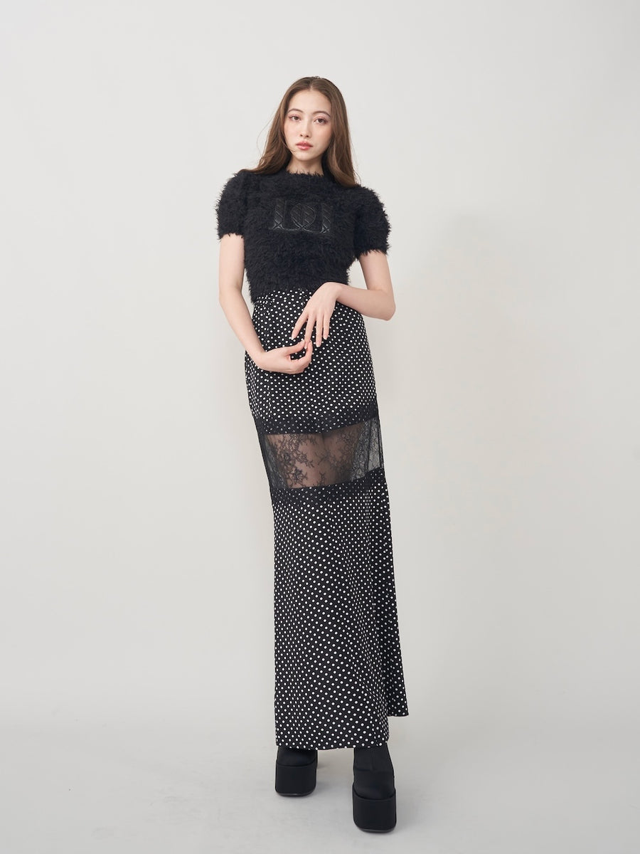 モデル:165cm(着用サイズ:FREE 着用カラー:BLK)