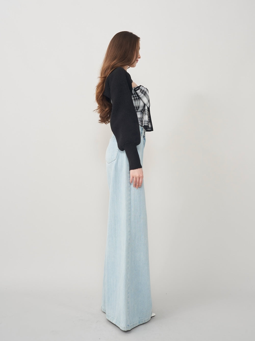 モデル:165cm(着用サイズ:FREE 着用カラー:BLK)