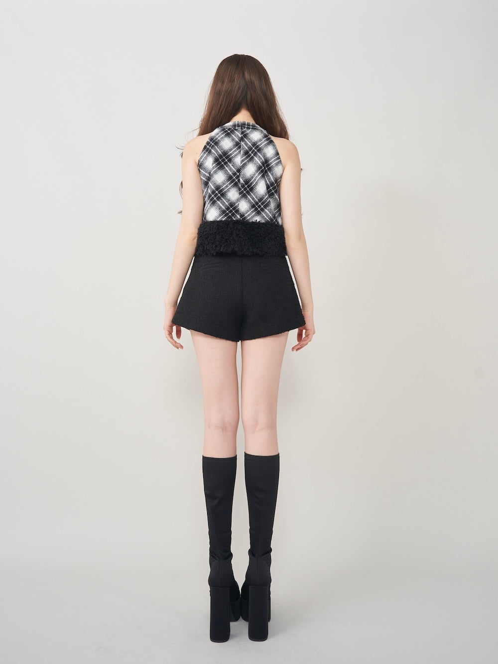 モデル:165cm(着用サイズ:FREE 着用カラー:BLK)