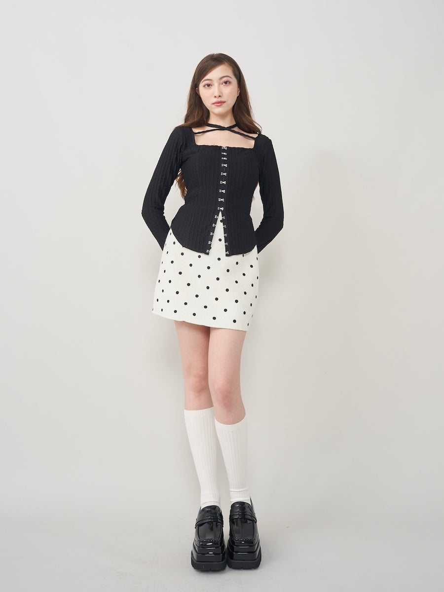 モデル:165cm(着用サイズ:FREE 着用カラー:BLK)