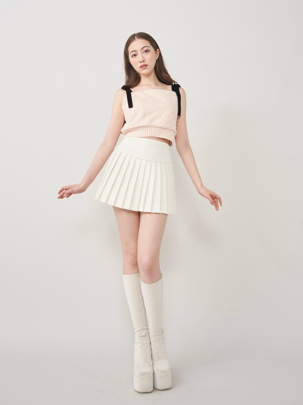 モデル:165cm(着用サイズ:FREE 着用カラー:IVO)