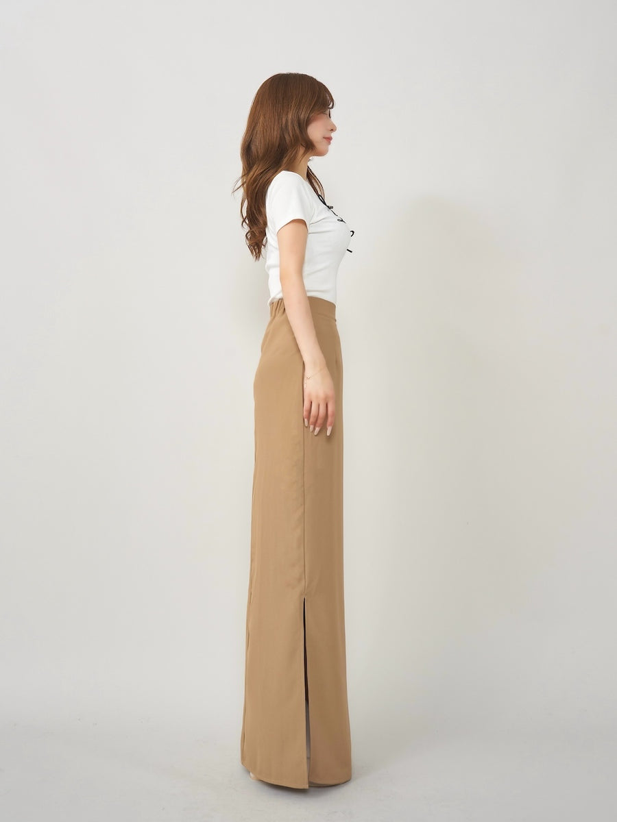 モデル:158cm(着用サイズ:FREE 着用カラー:WHT)