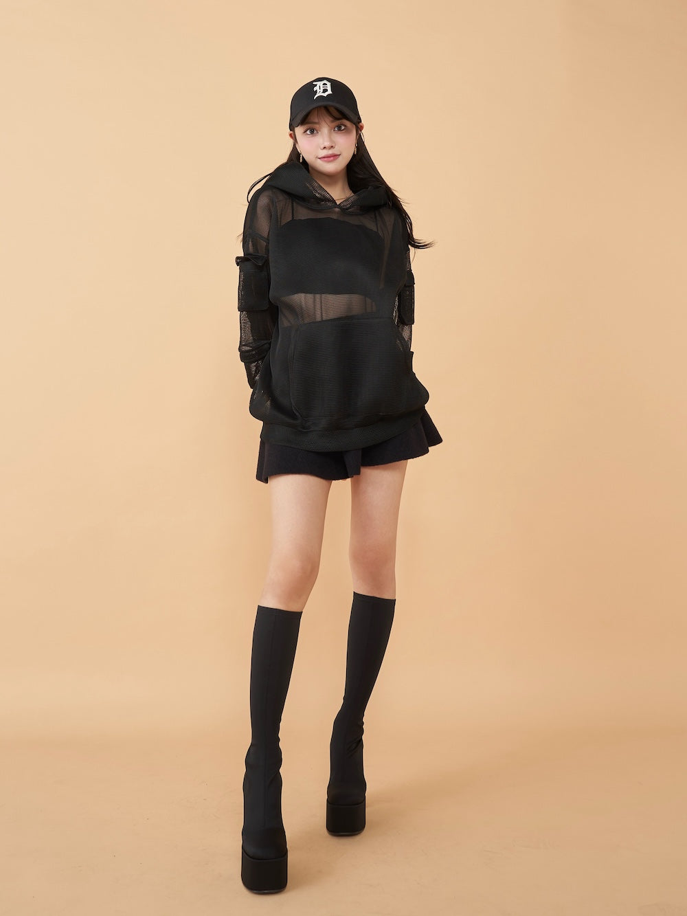 モデル:163cm(着用サイズ:S 着用カラー:BLK)