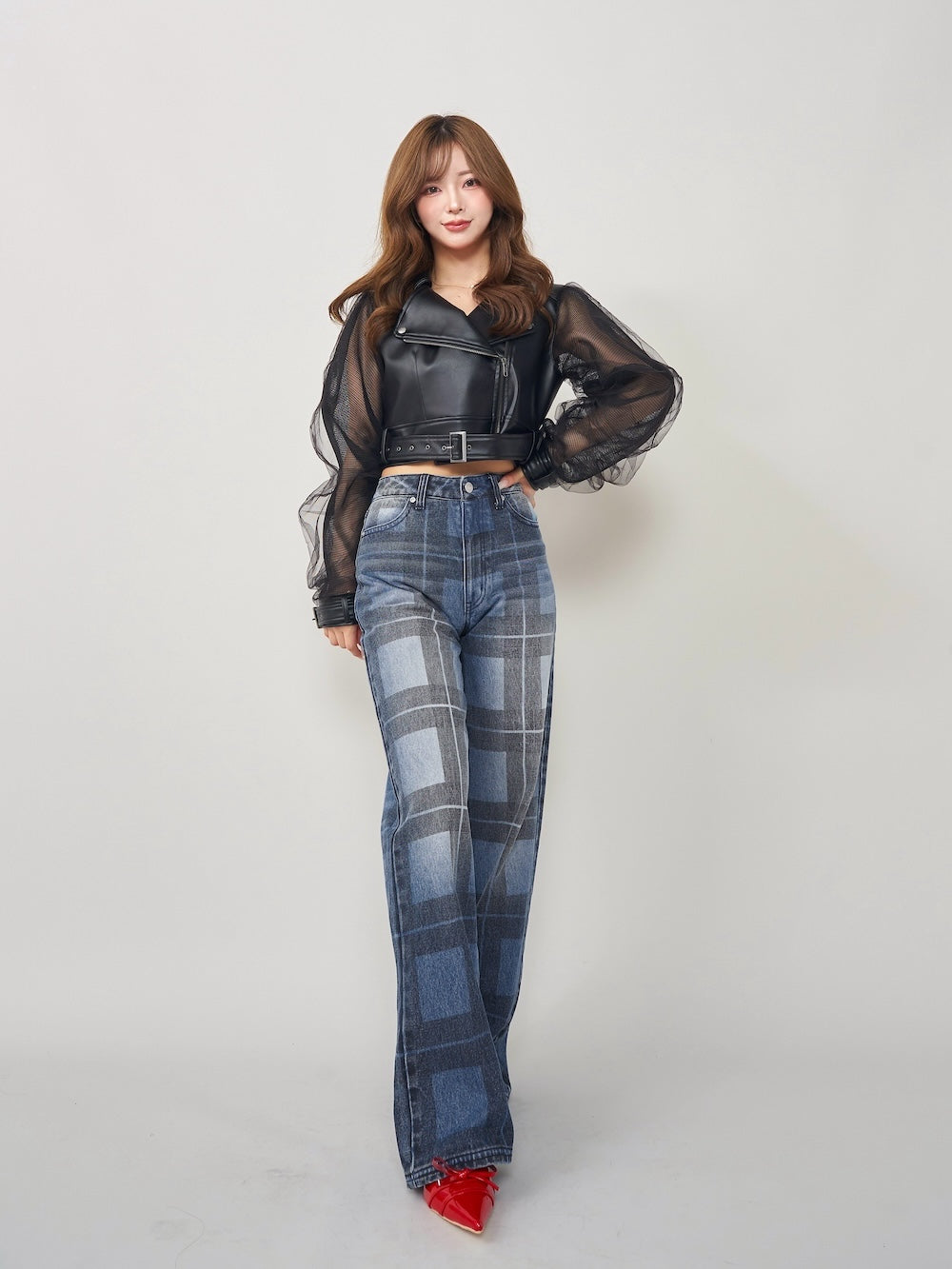 モデル:158cm(着用サイズ:S 着用カラー:BLU)