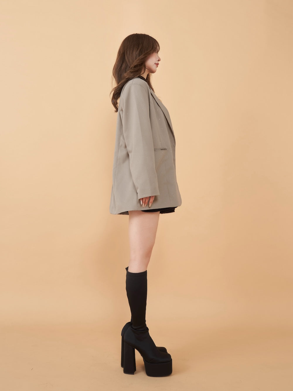 モデル:158cm(着用サイズ:FREE 着用カラー:GRY)