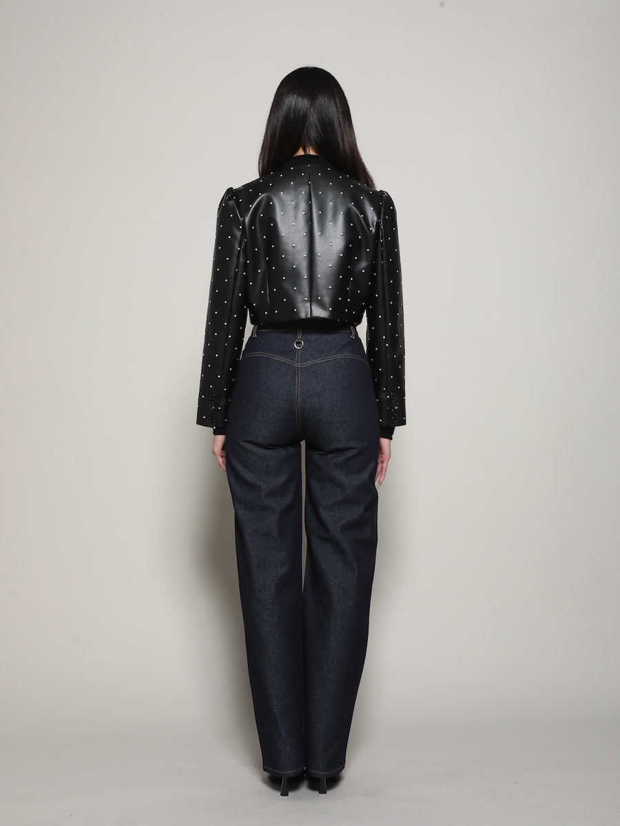 モデル:163cm(着用サイズ:FREE 着用カラー:BLK)
