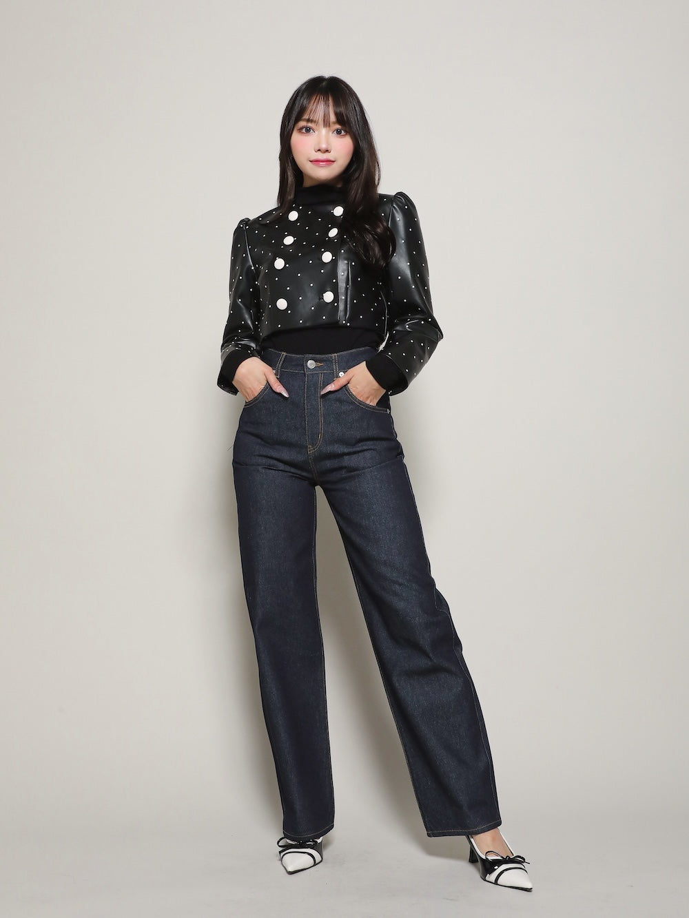 モデル:163cm(着用サイズ:FREE 着用カラー:BLK)