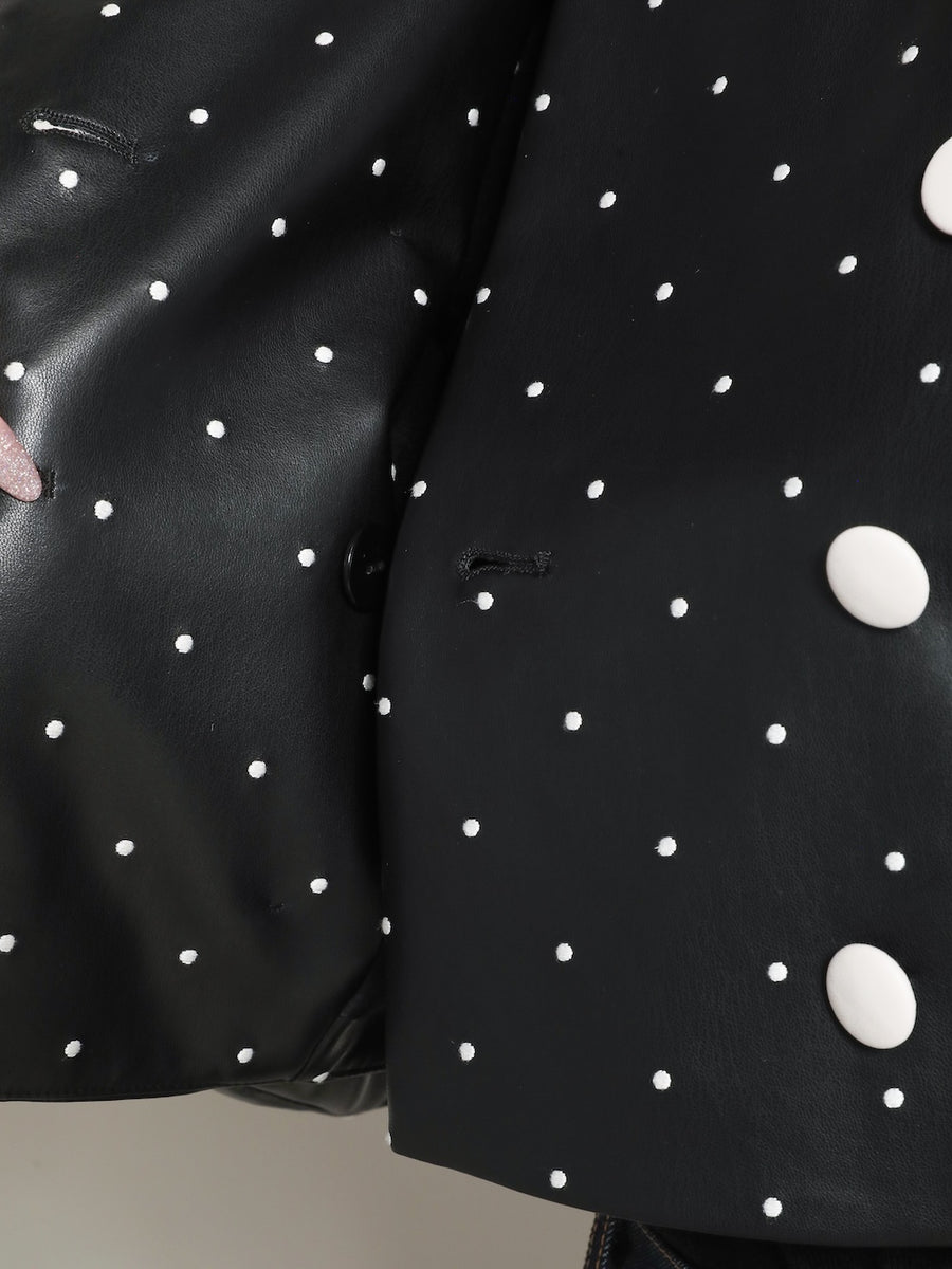 モデル:163cm(着用サイズ:FREE 着用カラー:BLK)