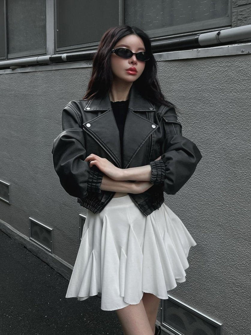モデル:160cm(着用サイズ:FREE 着用カラー:BLK)