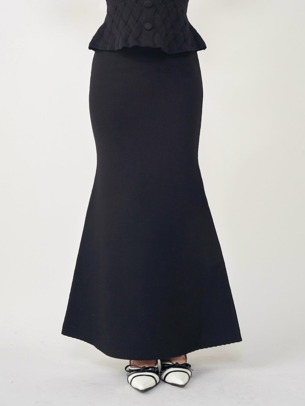 モデル:158cm(着用サイズ:FREE 着用カラー:BLK)