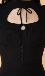 モデル:163cm(着用サイズ:FREE 着用カラー:BLK)