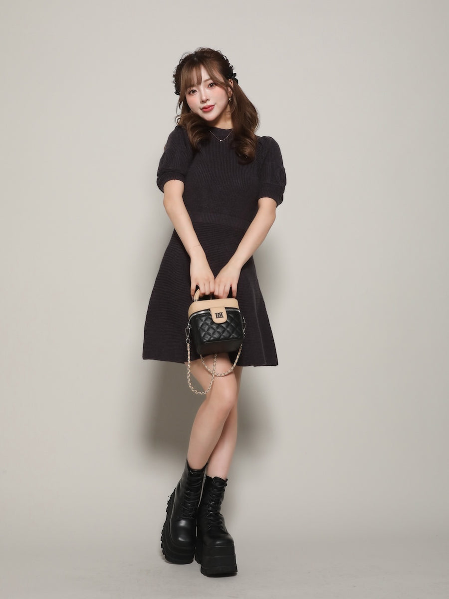 モデル:158cm(着用サイズ:FREE 着用カラー:C-GRY)
