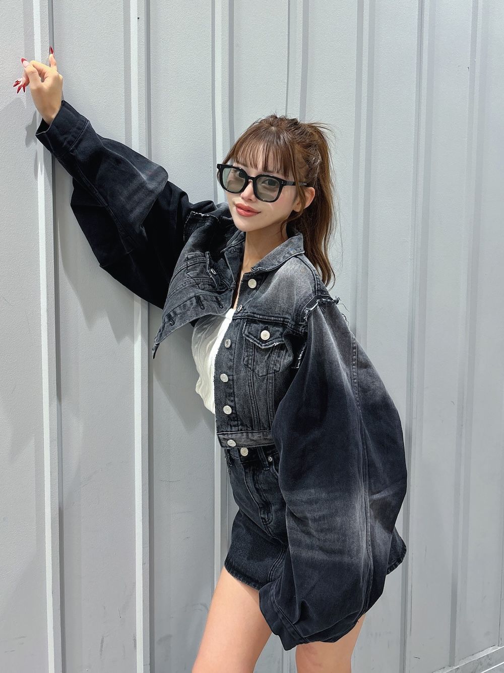 モデル:158cm(着用サイズ:FREE 着用カラー:BLK)