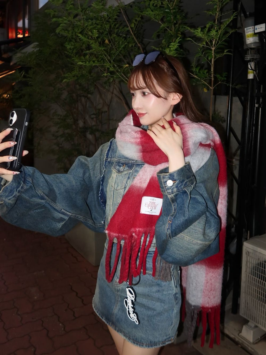 モデル:160cm(着用サイズ:FREE 着用カラー:BLU)