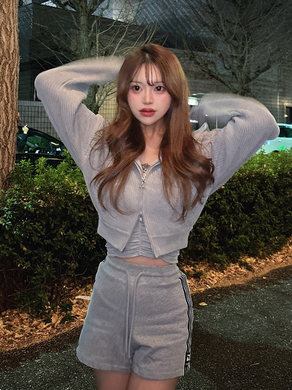 モデル:158cm(着用サイズ:FREE 着用カラー:GRY)