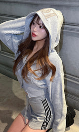 モデル:158cm(着用サイズ:FREE 着用カラー:GRY)