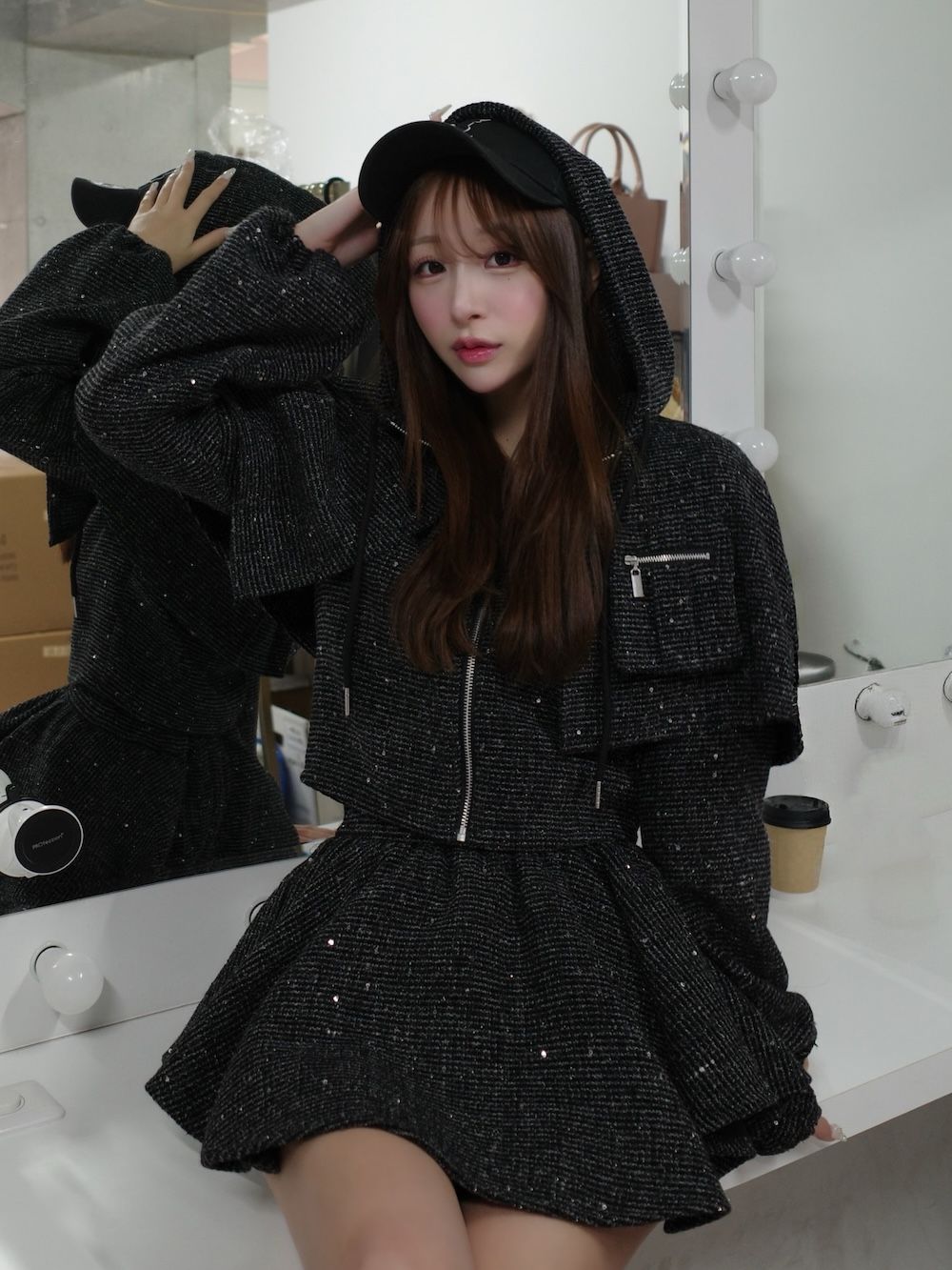 モデル:156cm(着用サイズ:FREE 着用カラー:BLK)