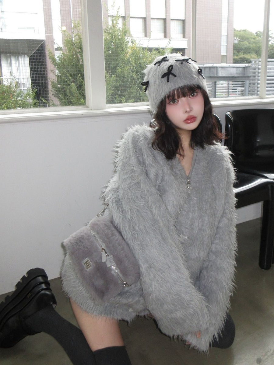 モデル:160cm(着用サイズ:FREE 着用カラー:GRY)