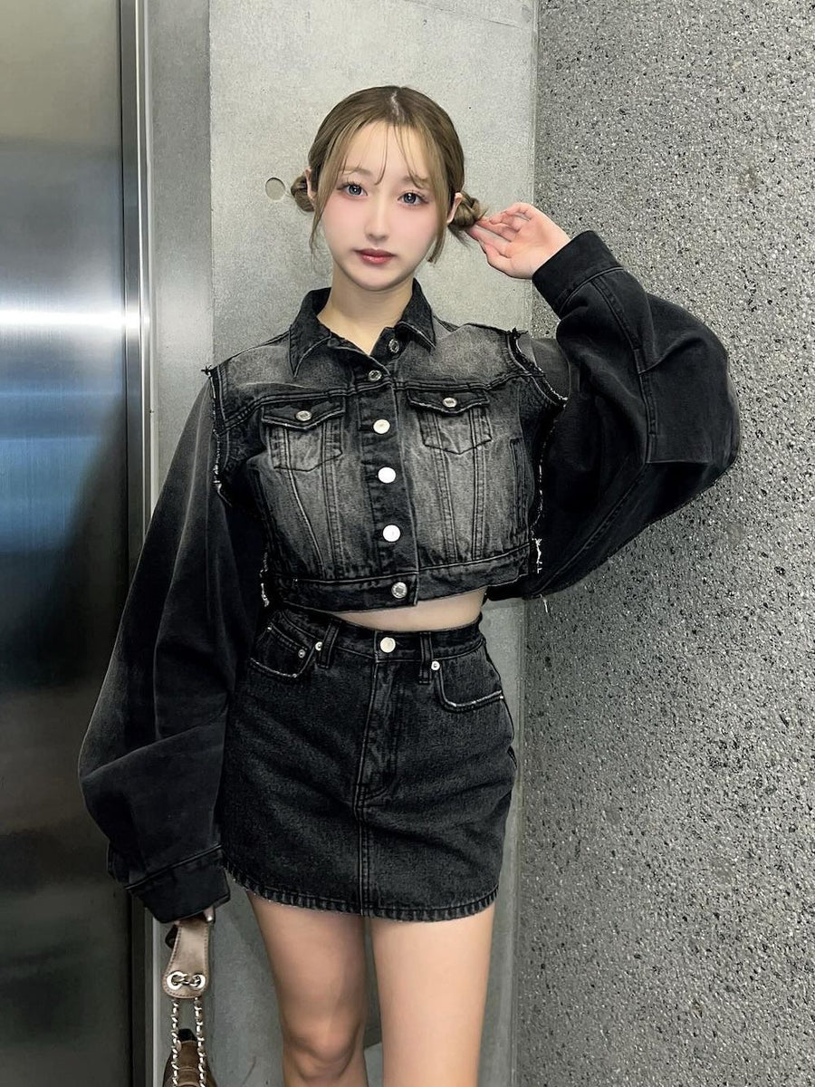 モデル:155cm(着用サイズ:FREE 着用カラー:BLK)