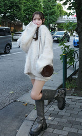 モデル:156cm(着用サイズ:FREE 着用カラー:IVO)