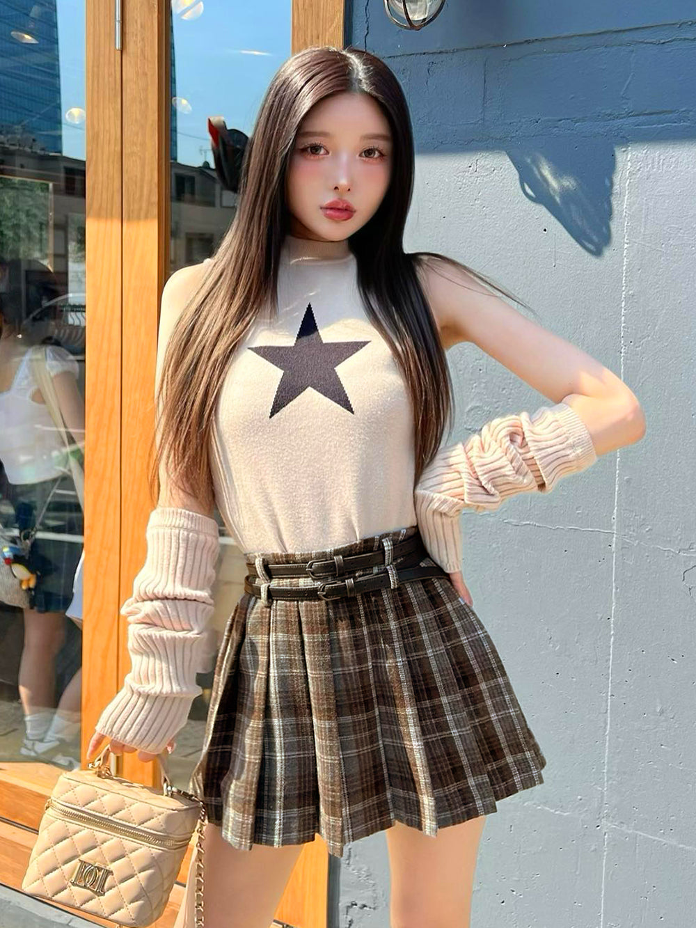 モデル:160cm(着用サイズ:S 着用カラー:BRN)