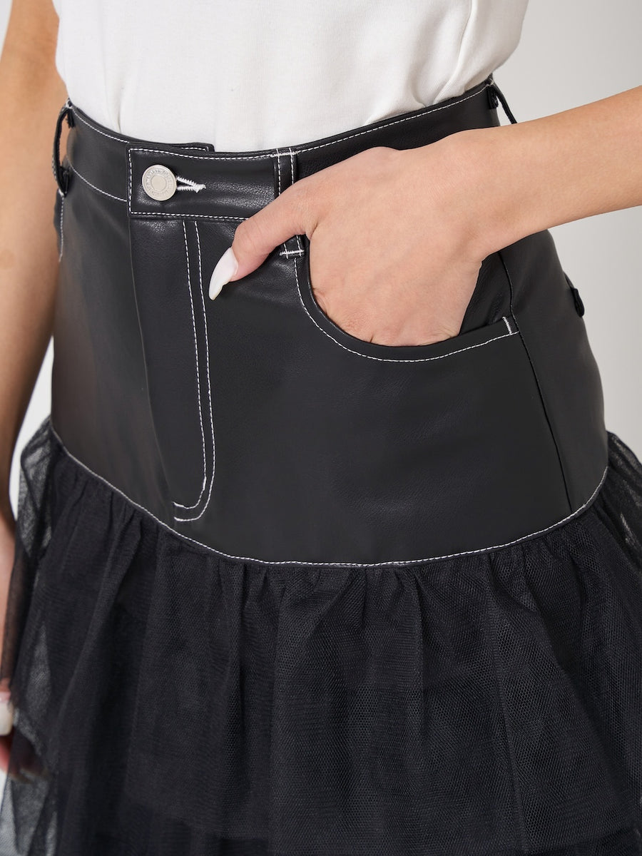 モデル:163cm(着用サイズ:S 着用カラー:BLK)