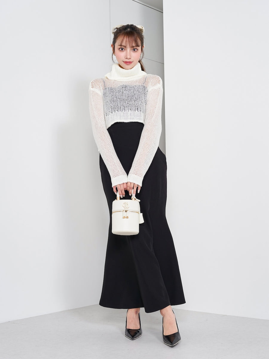 モデル:163cm(着用サイズ:FREE 着用カラー:BLK)