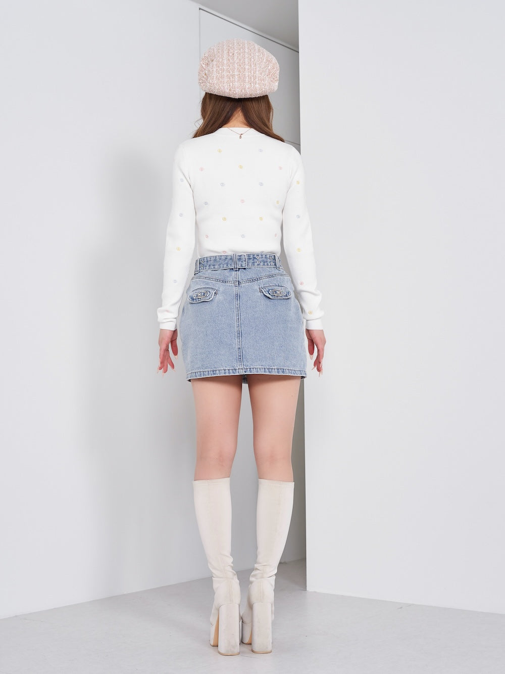 モデル:158cm(着用サイズ:FREE 着用カラー:WHT)