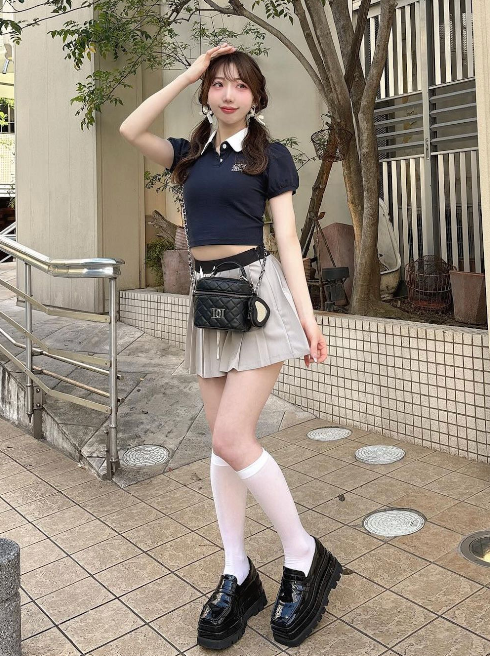モデル:160cm(着用サイズ:FREE 着用カラー:GRY)