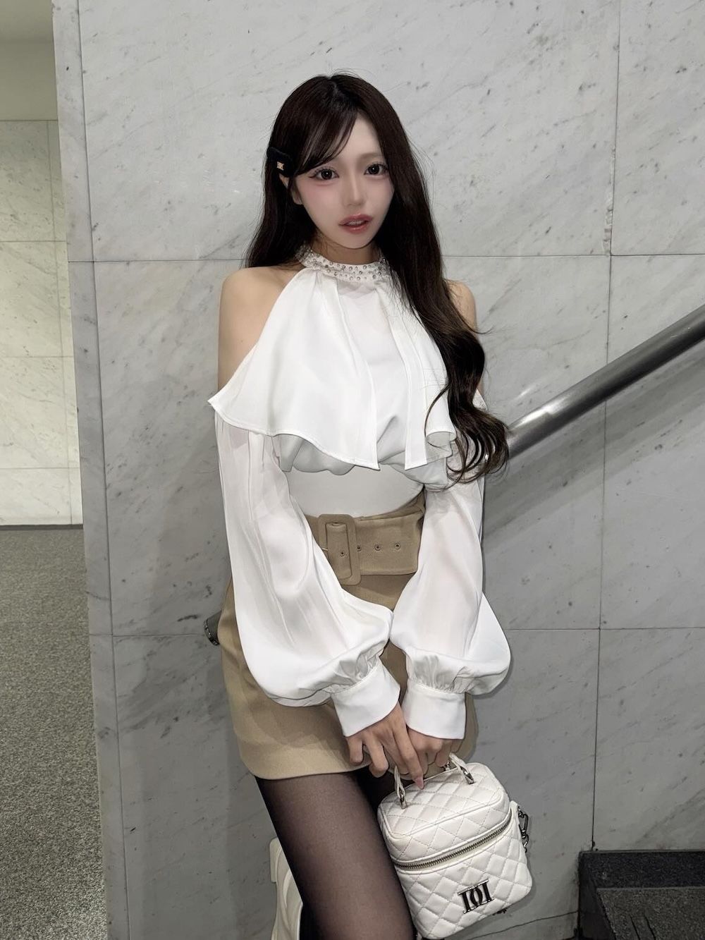 モデル:158cm(着用サイズ:FREE 着用カラー:WHT)