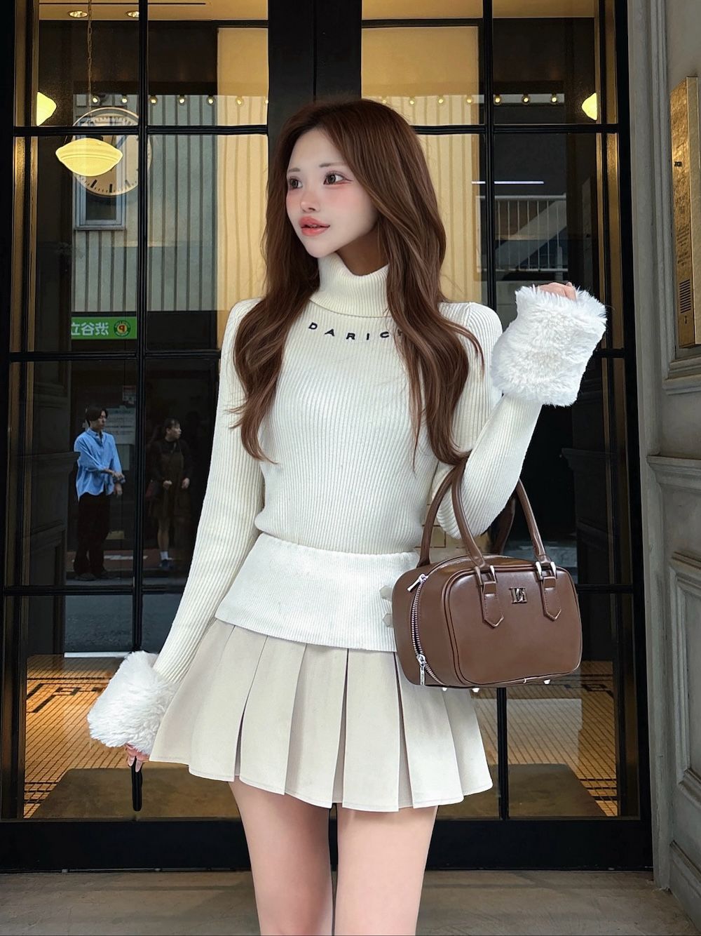 モデル:158cm(着用サイズ:FREE 着用カラー:IVO)