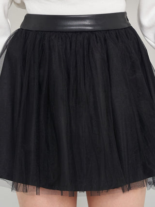モデル:158cm(着用サイズ:S 着用カラー:BLK)