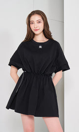 モデル:165cm(着用サイズ:FREE 着用カラー:BLK)